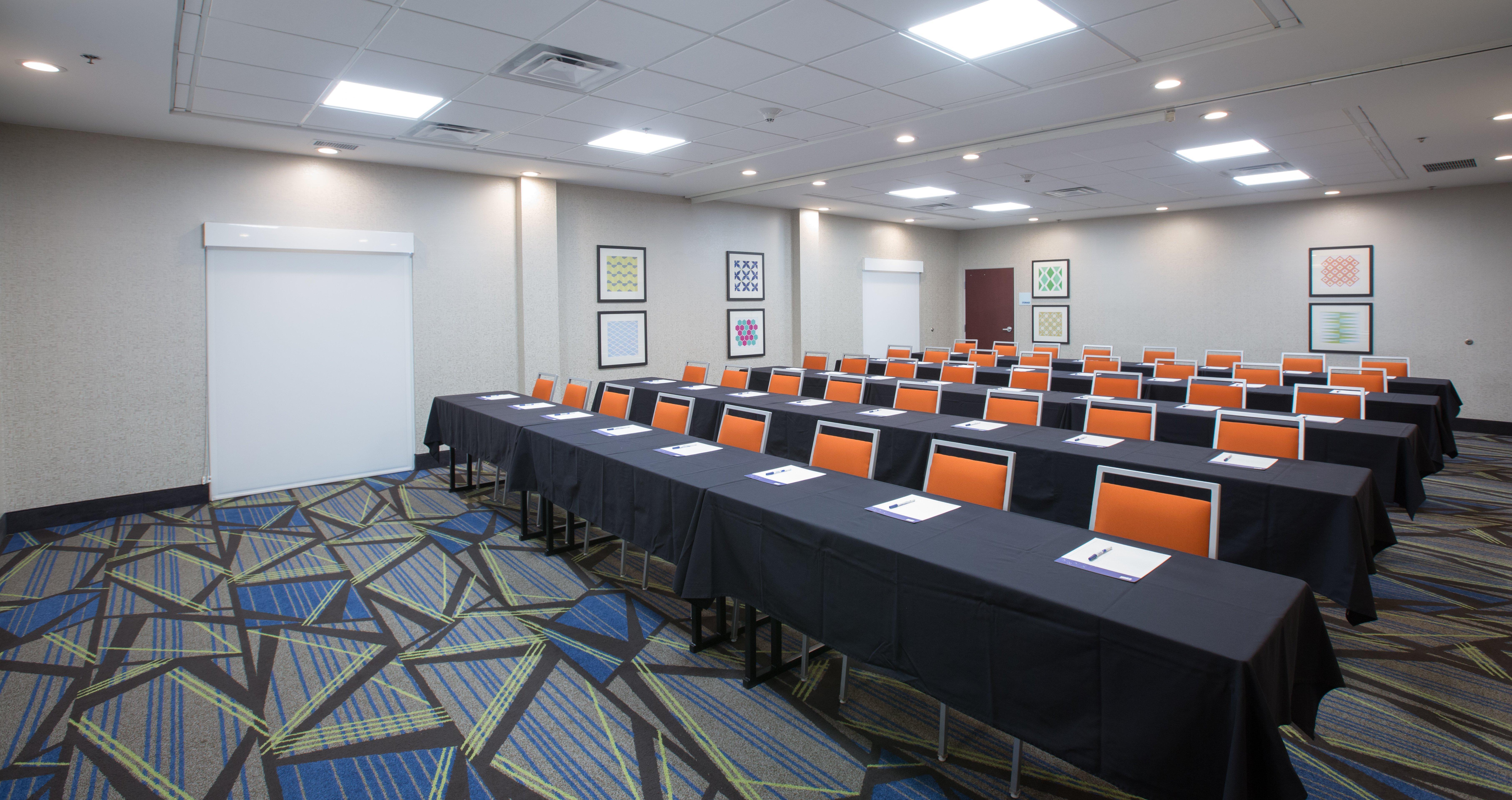 Holiday Inn Express & Suites Tupelo By Ihg Exterior photo