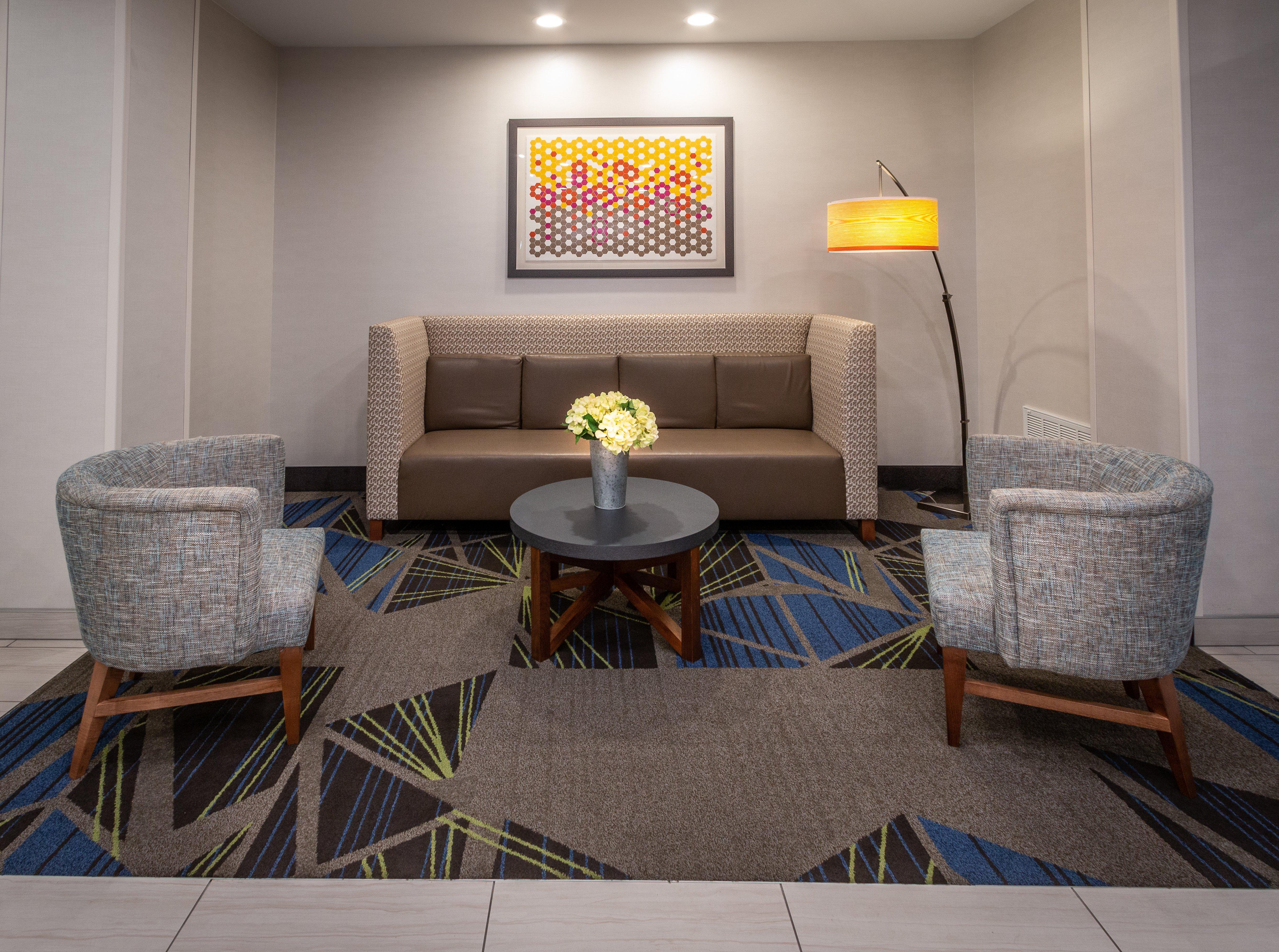 Holiday Inn Express & Suites Tupelo By Ihg Exterior photo